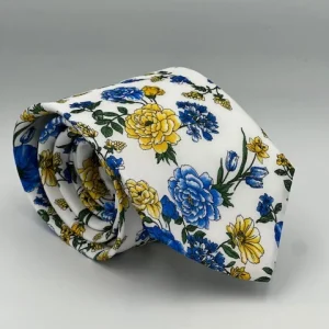 Hvidt slips med blå og gule blomster